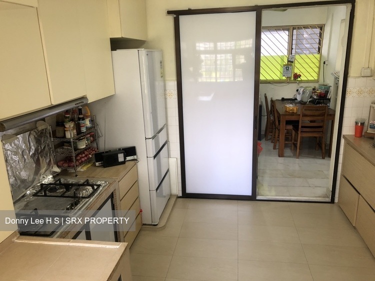 Blk 559 Jurong West Street 42 (Jurong West), HDB Executive #184818992